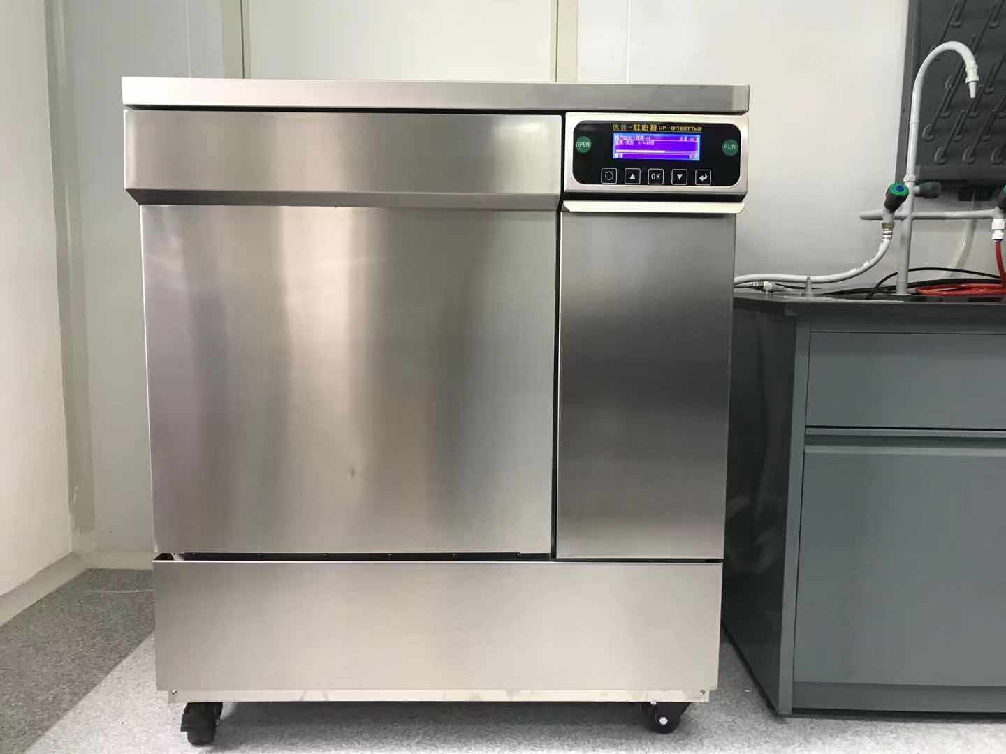 實驗室洗瓶機在現實生產中應用