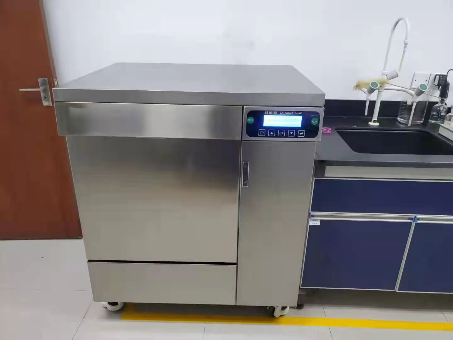 選擇玻璃器皿自動清洗洗瓶機理由